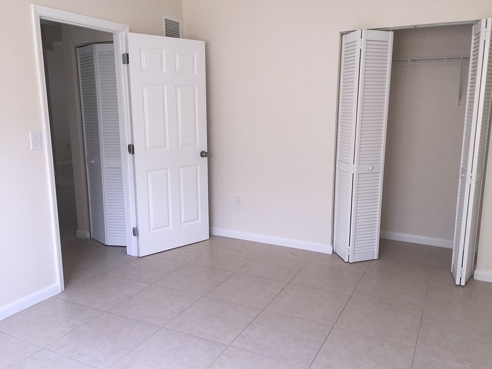 1st image of 6901 Indian Creek Dr APT 2