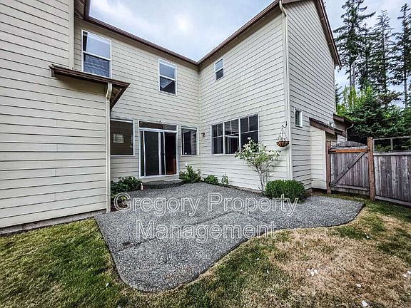 3rd image of 24213 NE 110th St