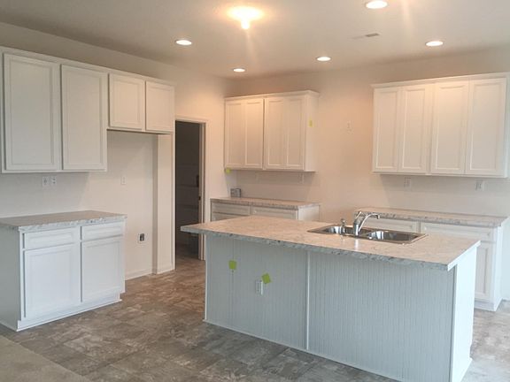 5th image of 467 Estrella Dr