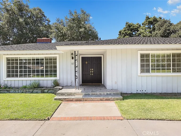 117 Catherine Park Dr — Photo 3