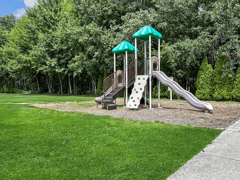 Cascade Apartments — Photo 31