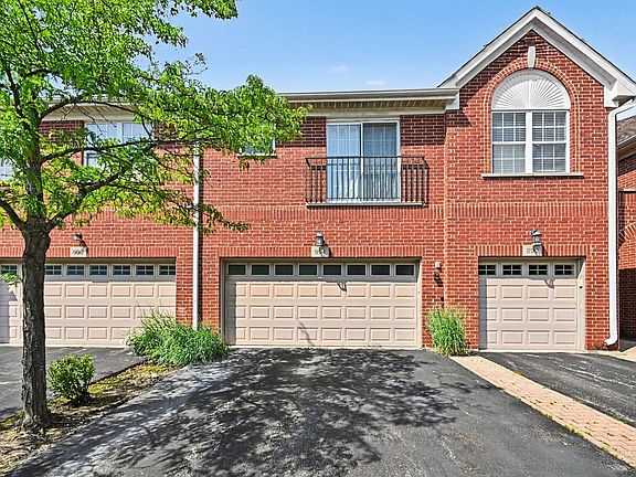 2nd image of 994 Kensington Dr