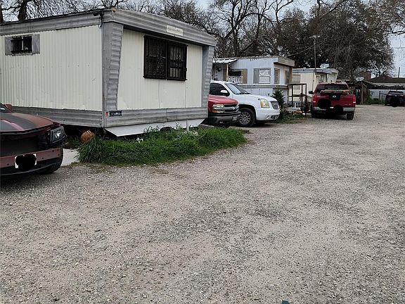 4th image of 113 Busch St Trailer 5