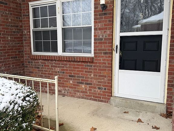 2nd image of 341 S Burns Ave Unit 5