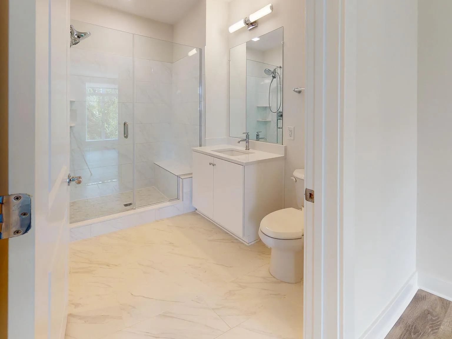 1 bed, 795 sqft, $2,985 — Photo 4