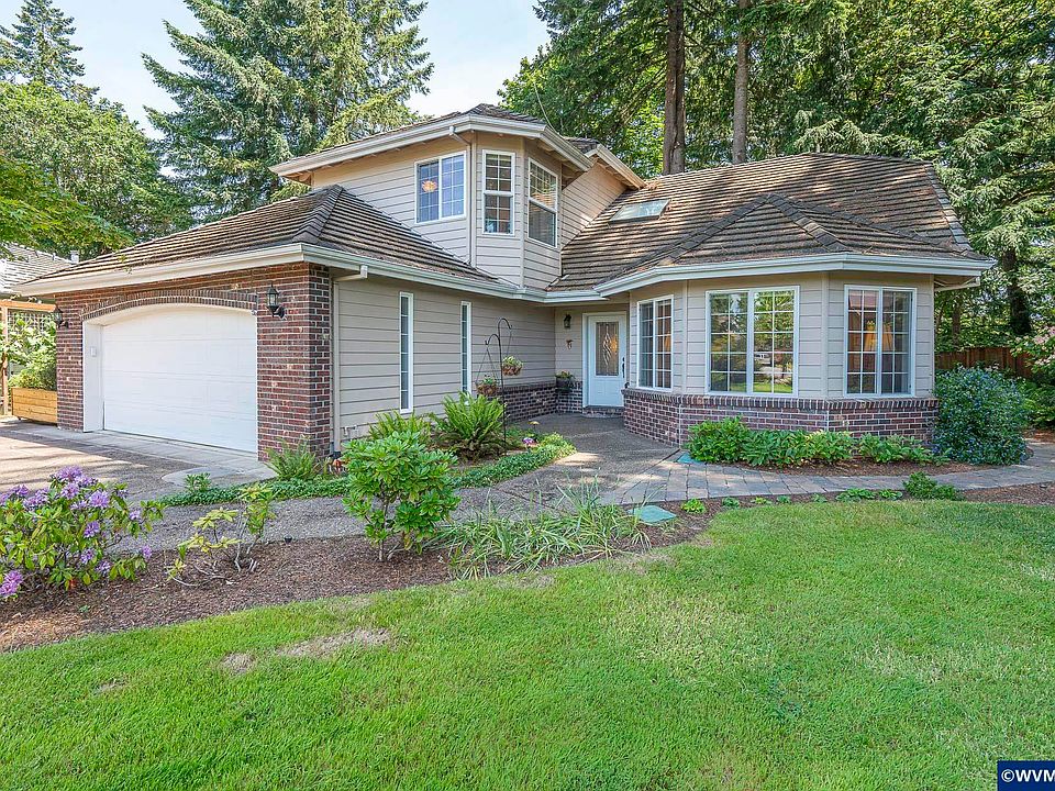 1st image of 1116 SW Russ Ln
