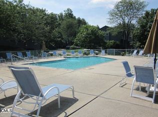 11 Fawn Ridge Ln, Wilton, CT 06897