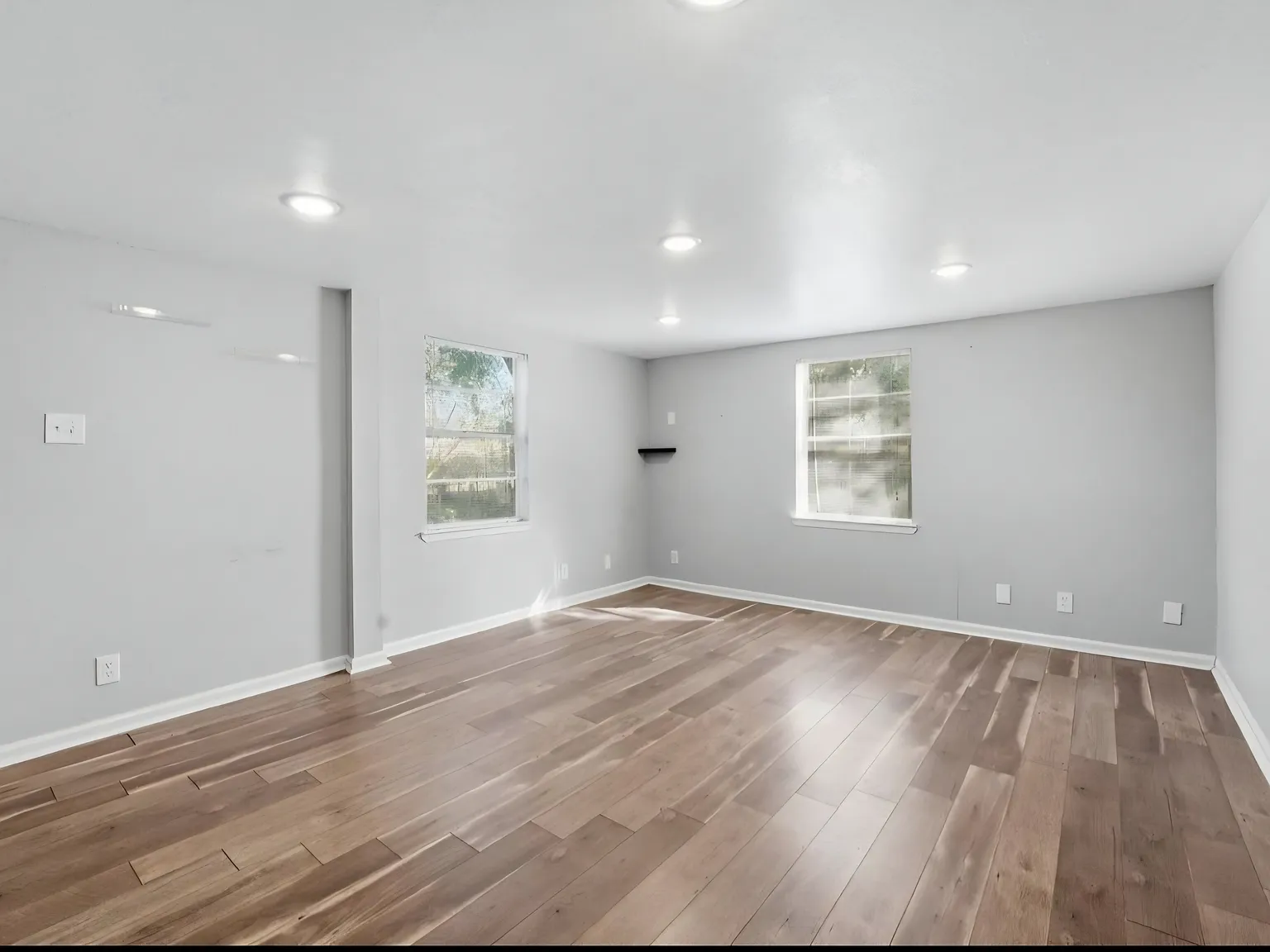 3 bed, 1250 sqft, $1,400 — Photo 2