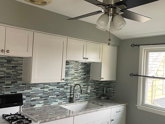 4th image of 3266 S New York Ave #A