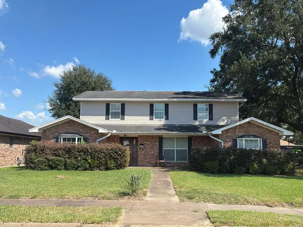 2715 Mary Ln, Port Neches, TX 77651