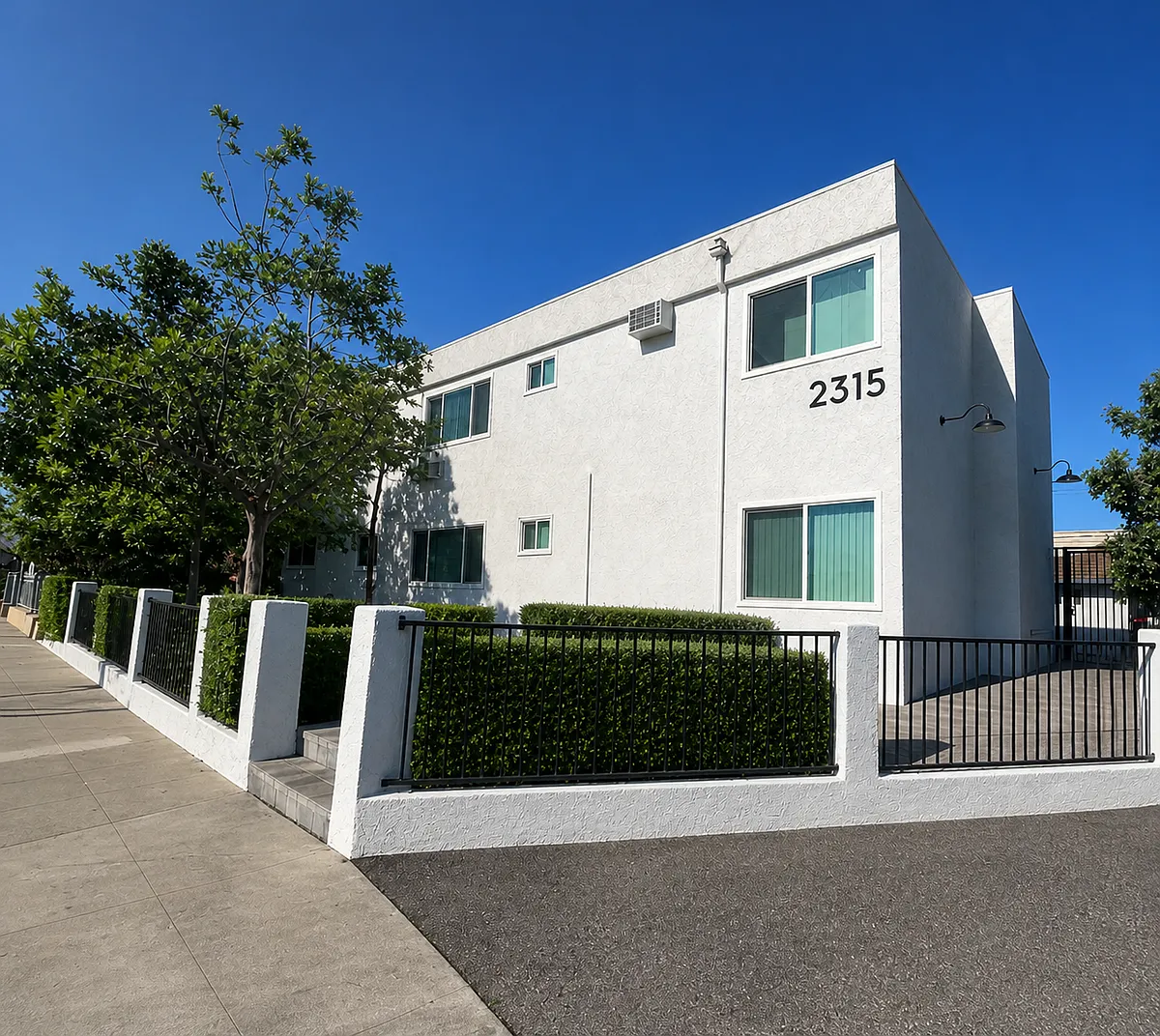Building Photo - 2315 N Frederic St #14