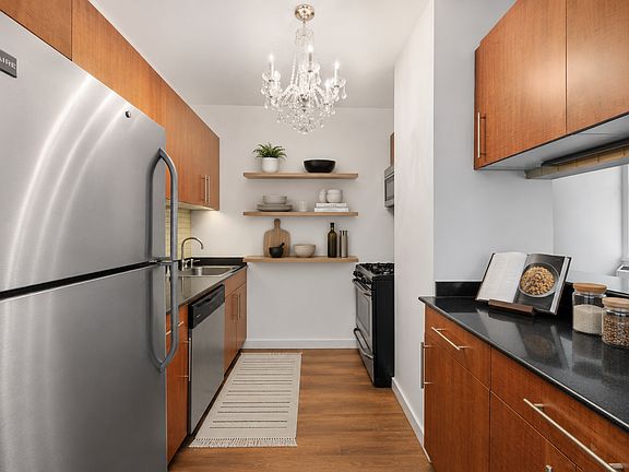2nd image of 100 John St APT 1717