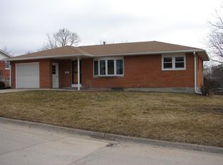 506 S Adams St, Mount Pleasant, IA 52641