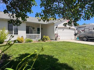 704 E Dooley Ln, Nampa, ID 83686