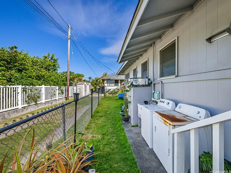 529 Kawainui St — Photo 7