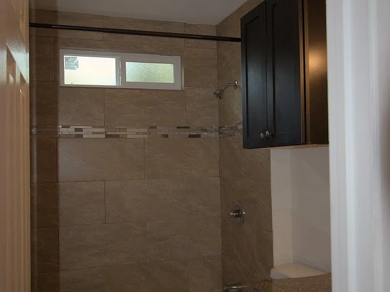 5204 Village Trl — Photo 12