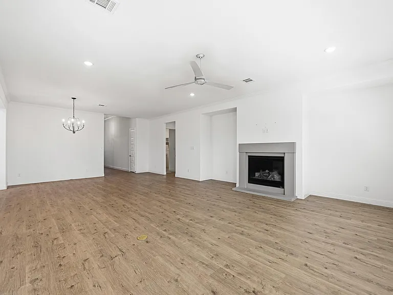 513 Fieldstone Ln — Photo 8