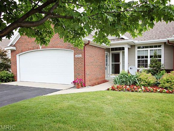 2nd image of 4745 Charleston Ct