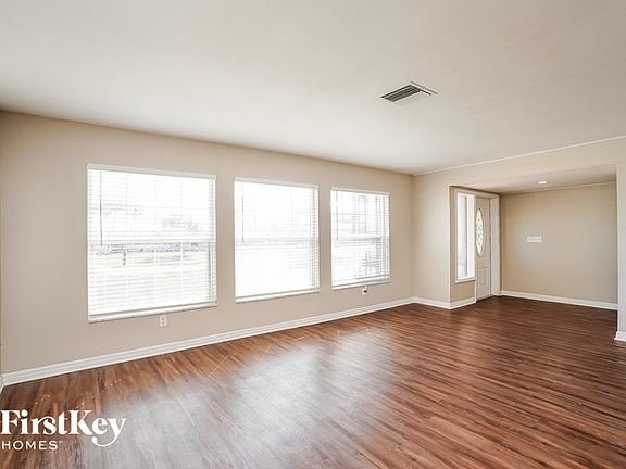 3rd image of 5804 SW 1st Pl