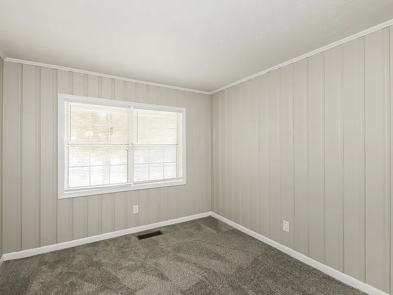 558 Wavelyn Way — Photo 13