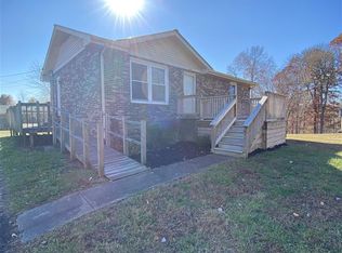 209 Powell Dr, Scottsville, KY 42164
