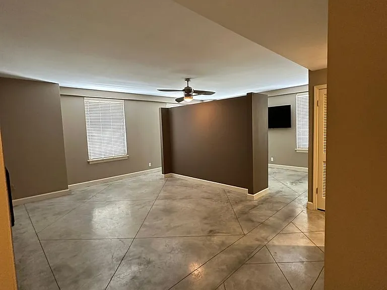 109 N Main St #702 — Photo 5