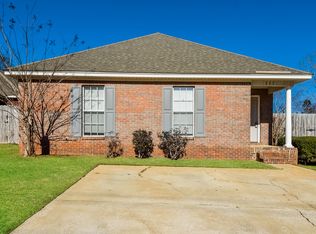 237 Thornfield Dr, Millbrook, AL 36054