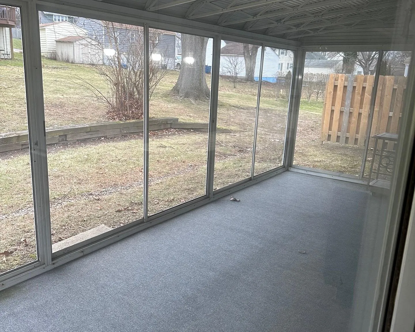 2 bed, 1000 sqft, $1,250 — Photo 2