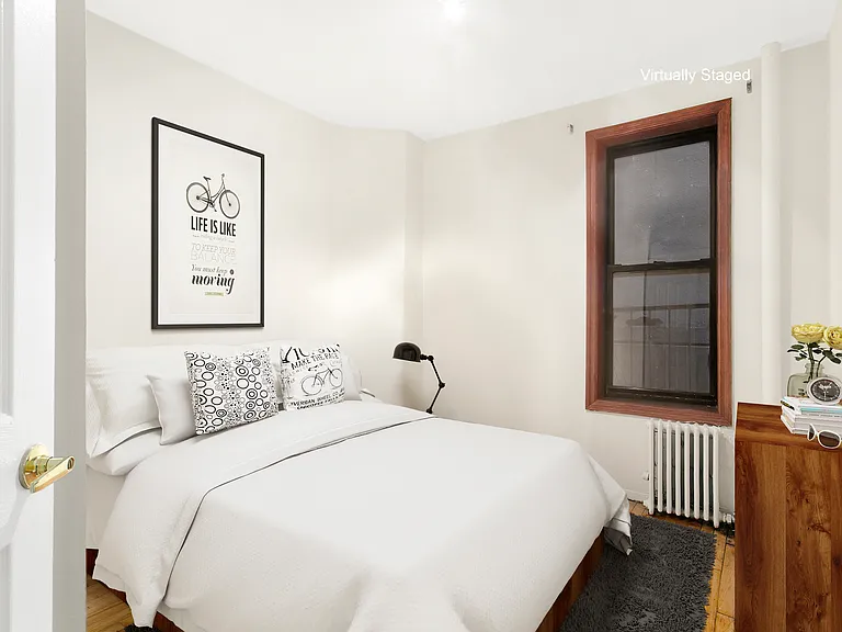242 E 10th St #1 — Photo 1