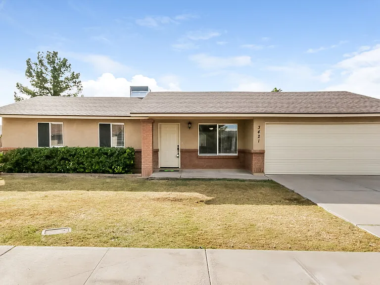 3421 E Dragoon Ave — Photo 1