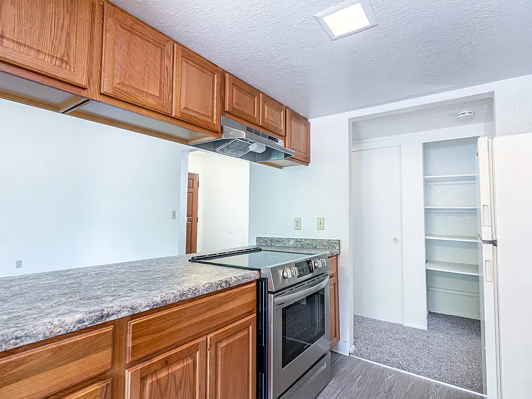 3101 Garden Cir #15 — Photo 4
