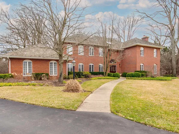 951 Country Pl, Lake Forest, IL 60045