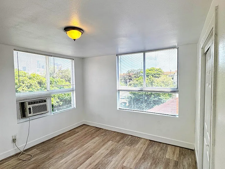 676 SW 2nd St #1 — Photo 12