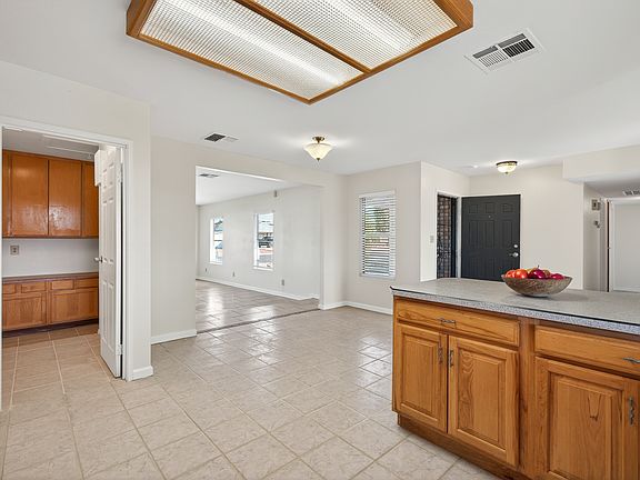 4th image of 6111 W Mauna Loa Ln