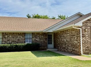 2411 Woodleaf Ct, Ardmore, OK 73401