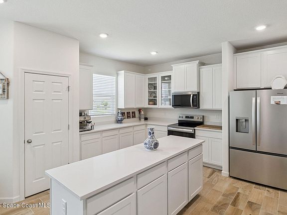 5th image of 5063 Alabaster Dr