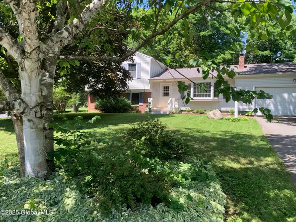 75 Meadow Drive, Queensbury, NY 12804