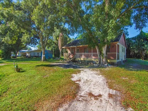 2315 28th Ave SW, Vero Beach, FL 32968