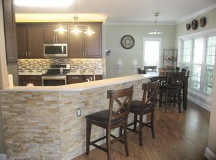 1123 Colt Dr, South Lyon, MI