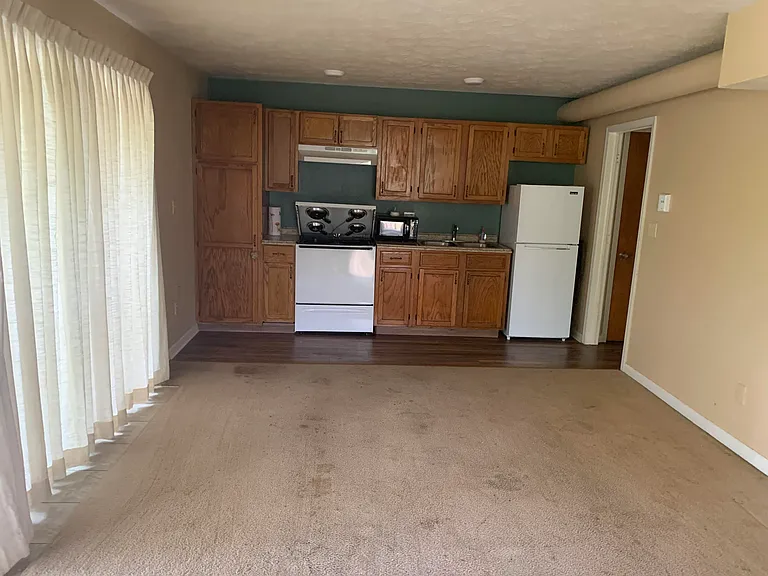 86 Hillside Dr — Photo 4