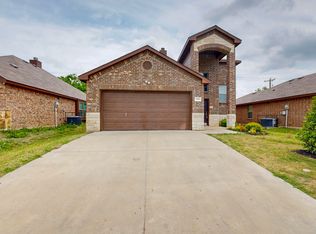 366 Rolling Meadow Dr, Wilmer, TX 75172