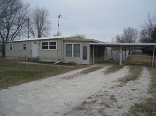 303 E Park Dr, Stockton, MO 65785