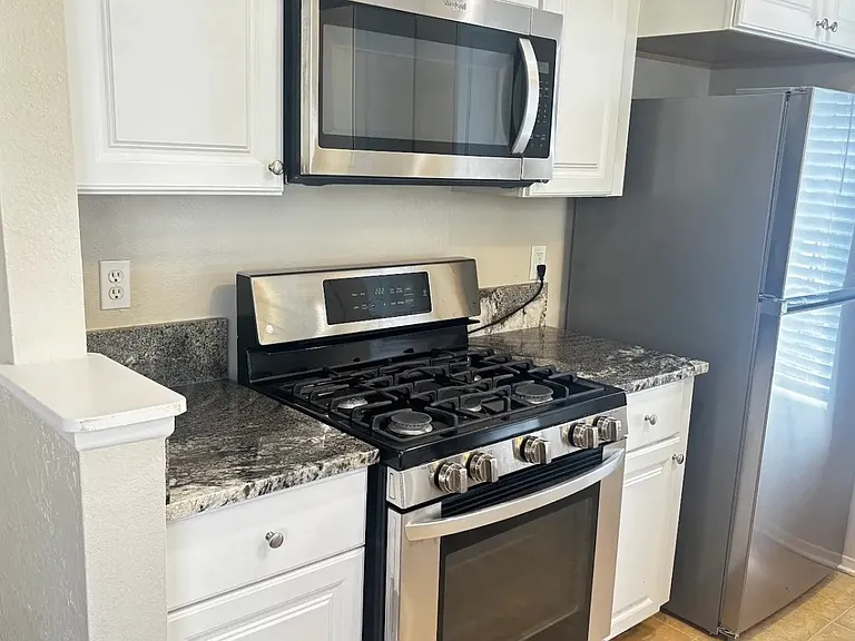2554 Olive Dr #92 — Photo 8