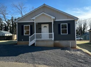 137 Wall St, Charles Town, WV 25414