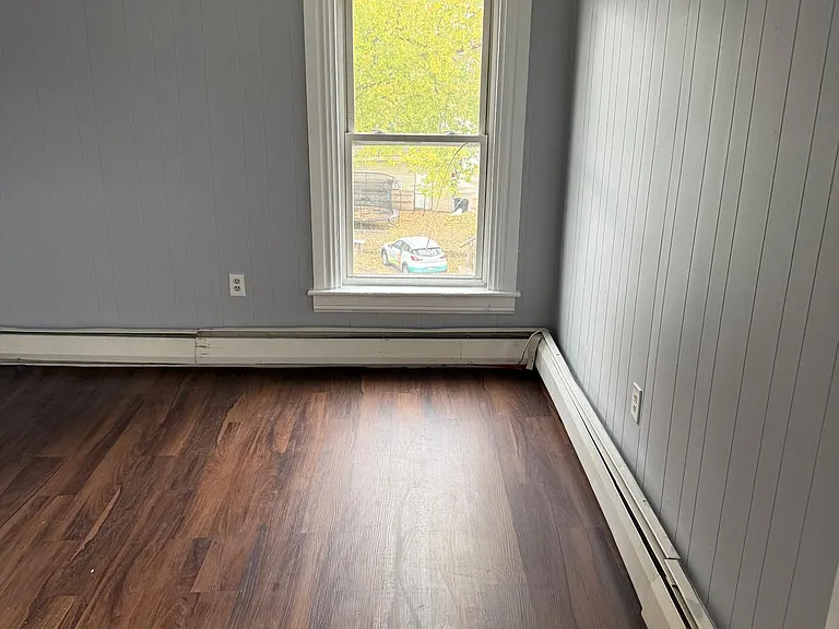 492-494 Wilson St #3 — Photo 9