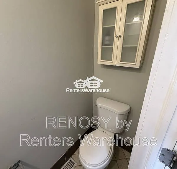 400 Lyndhurst St — Photo 7
