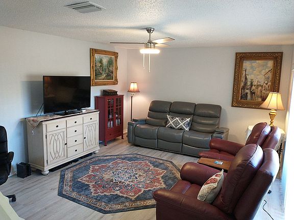 3rd image of 15323 W Pond Woods Dr