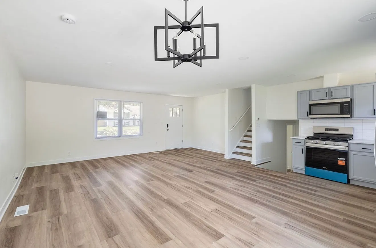 5 bed, 1680 sqft, $2,600 — Photo 4