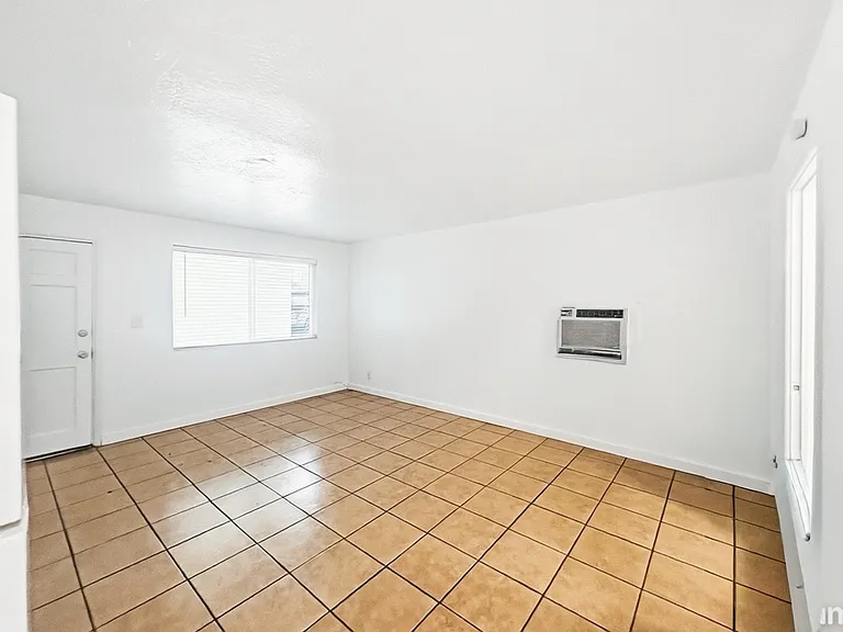 2417 E Campbell Ave #5A — Photo 13
