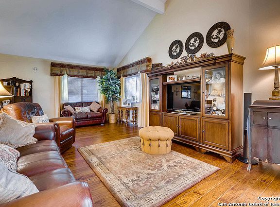 5th image of 2902 Country Villa